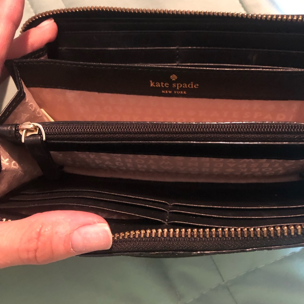 Kate Spade wallet - Picture 2 of 3